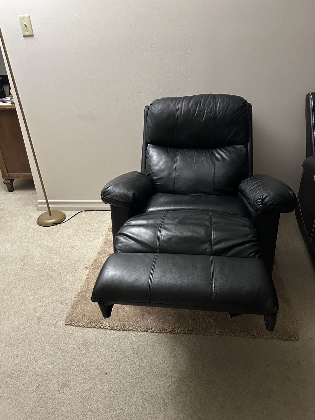 Black Leather Recliner - photo 2
