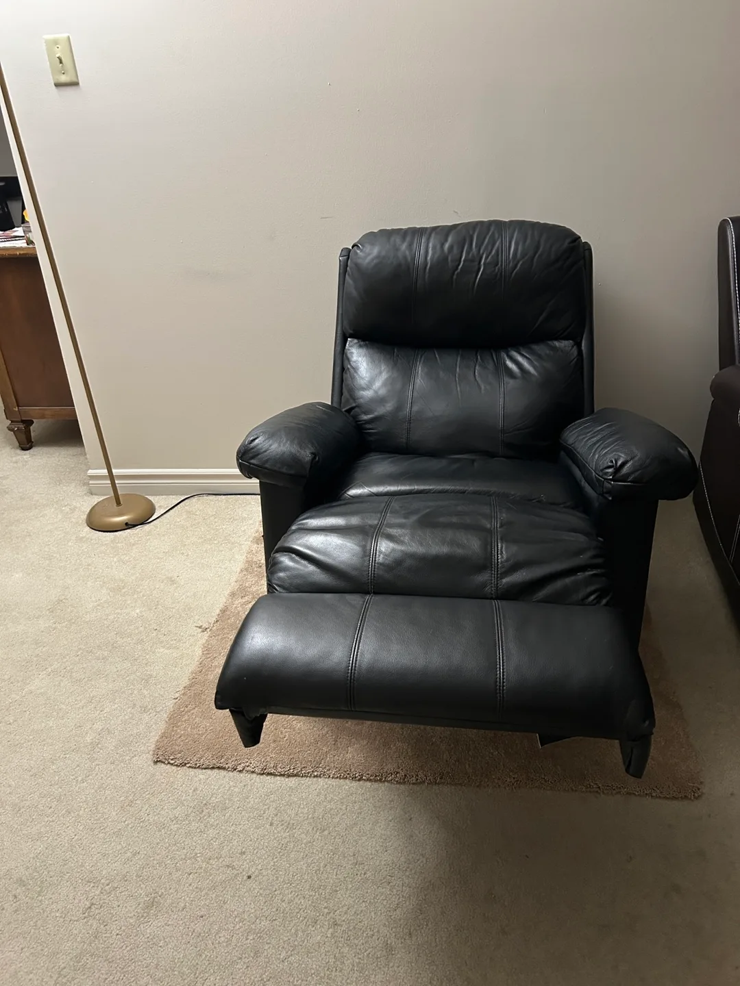 Black Leather Recliner image indicator(2)