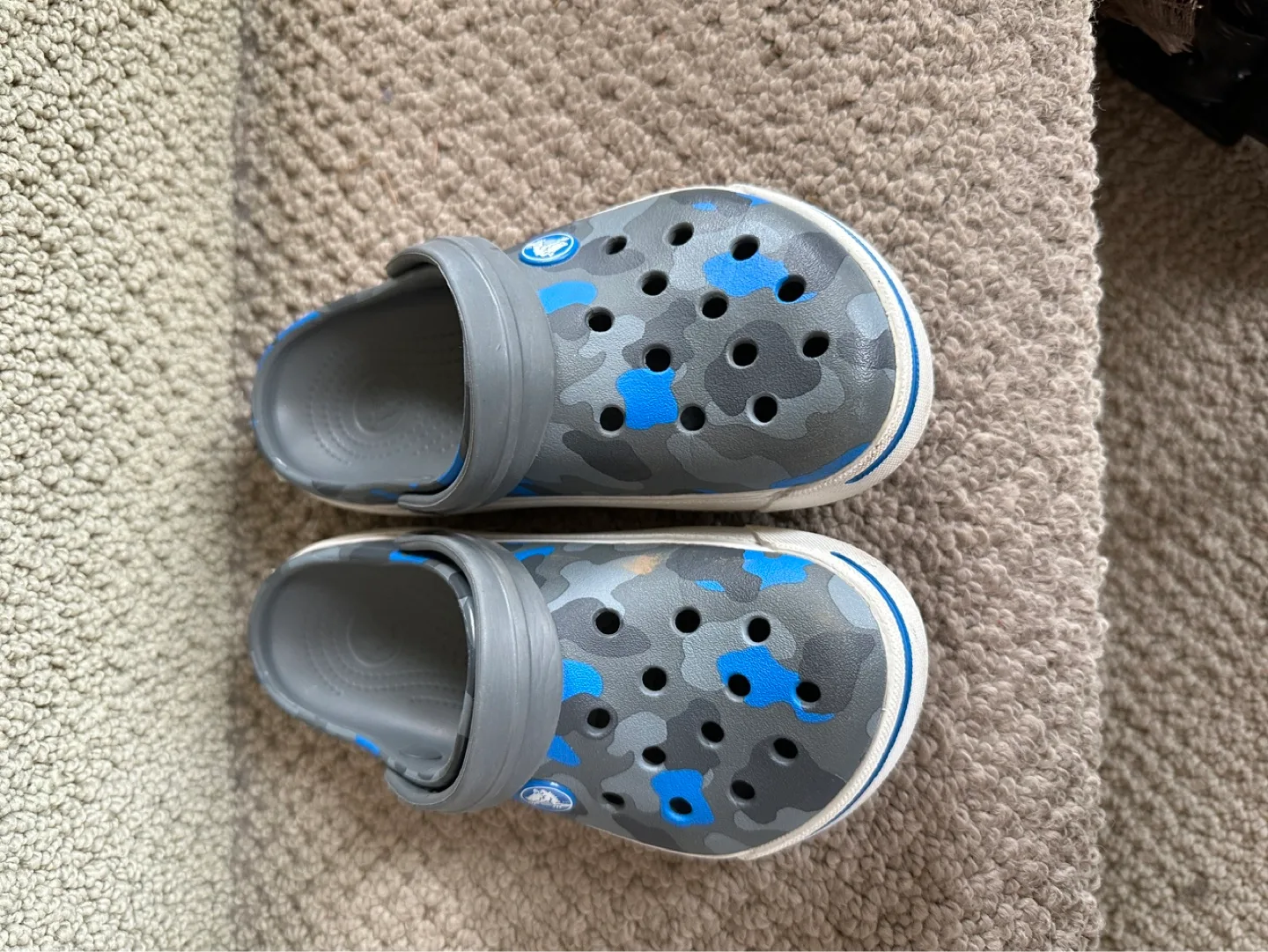 Crocs Kids' Camo Clogs Size C12/C13 image indicator(2)