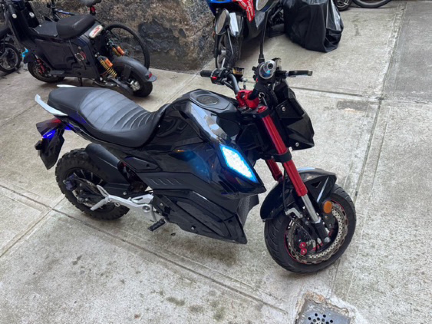 GTX Z6 Electric Motorcycle - photo 3