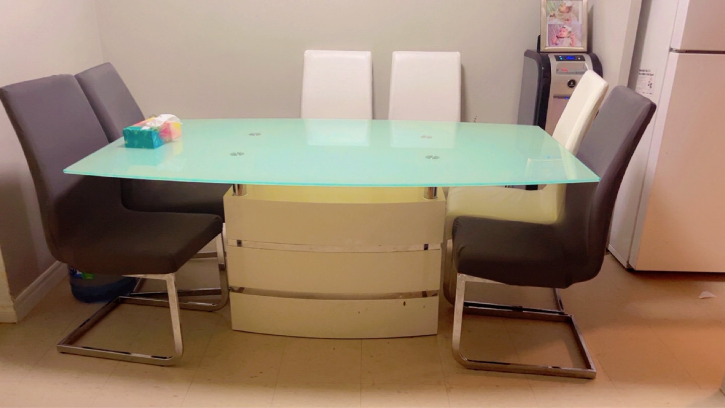 Dining room table - photo 3