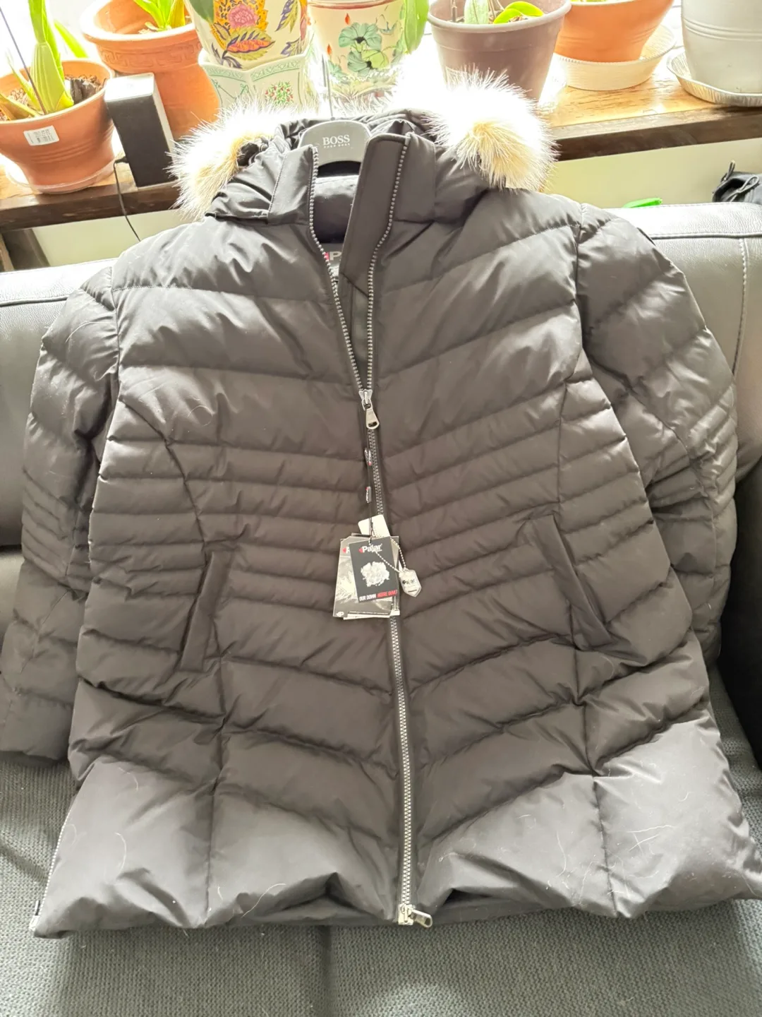 Brand new (unused) women’s winter coat image indicator(2)