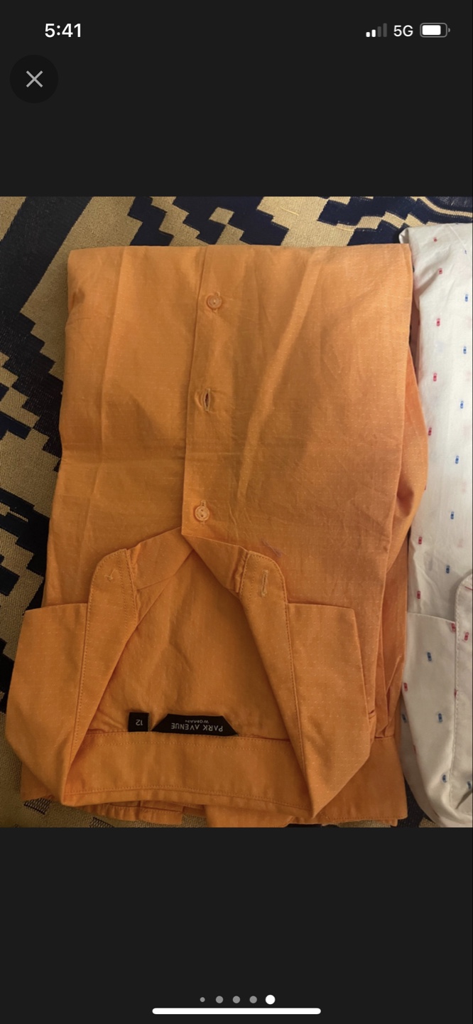 Bundle of four tops - 2 blouses and 2 button-down shirts - photo 3