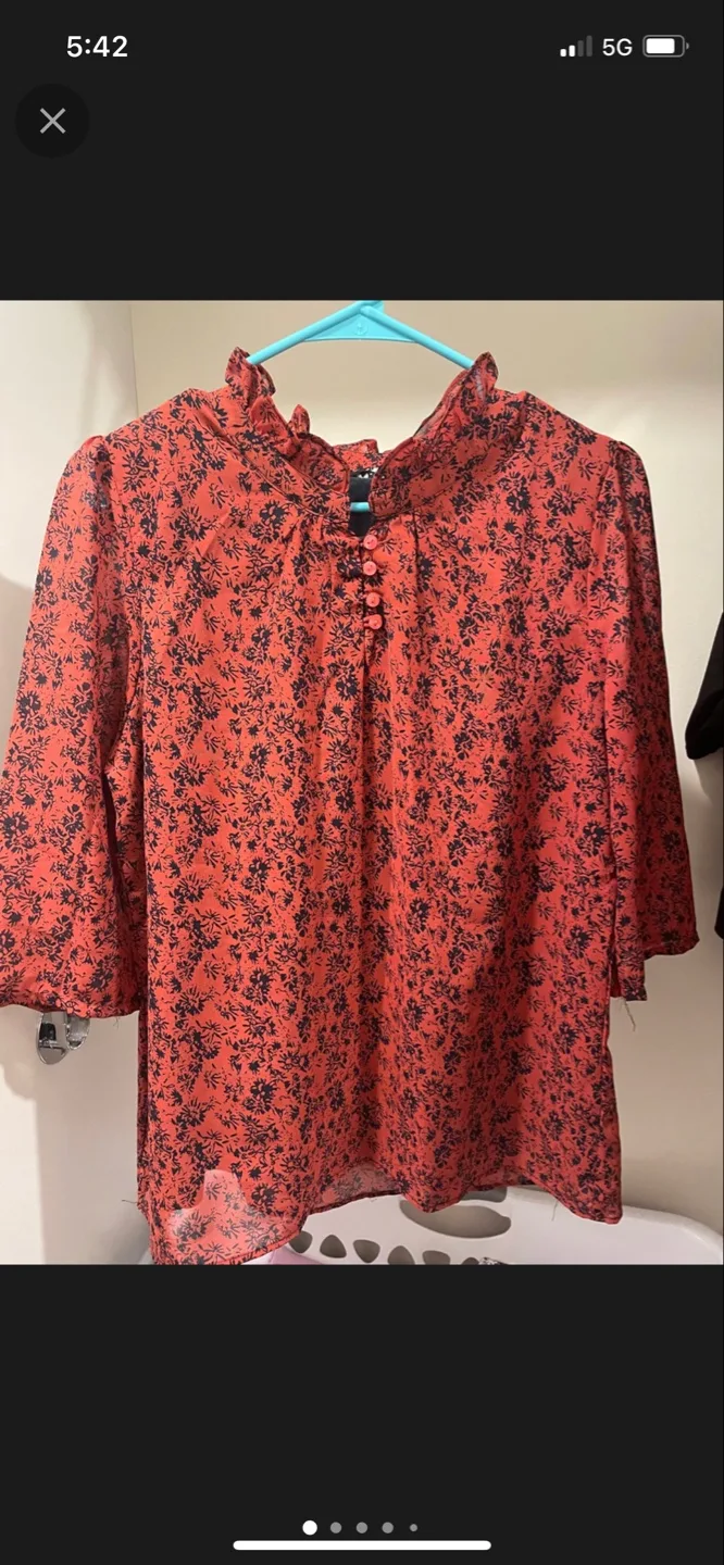 Bundle of four tops - 2 blouses and 2 button-down shirts thumbnail