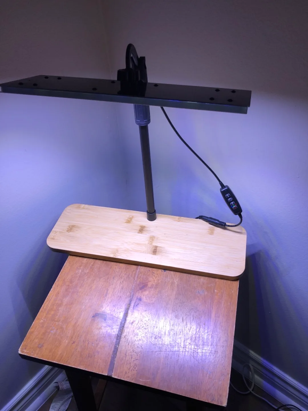 LED Grow Light with Adjustable Stand thumbnail
