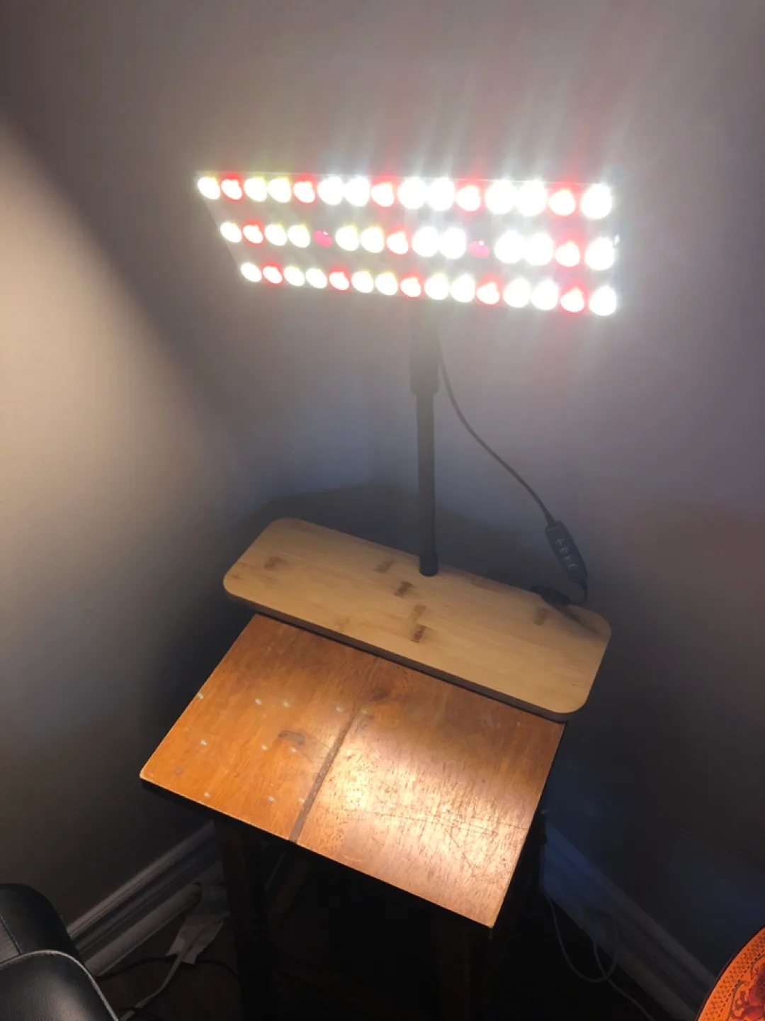 LED Grow Light with Adjustable Stand image indicator(3)