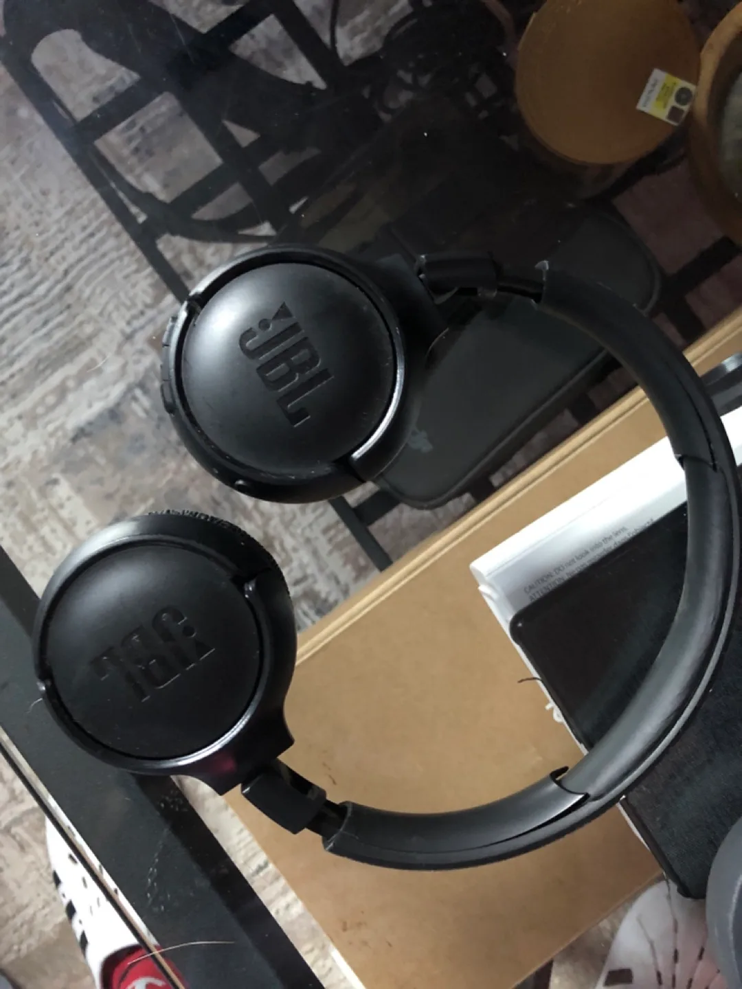 JBL Wireless On-Ear Headphones thumbnail