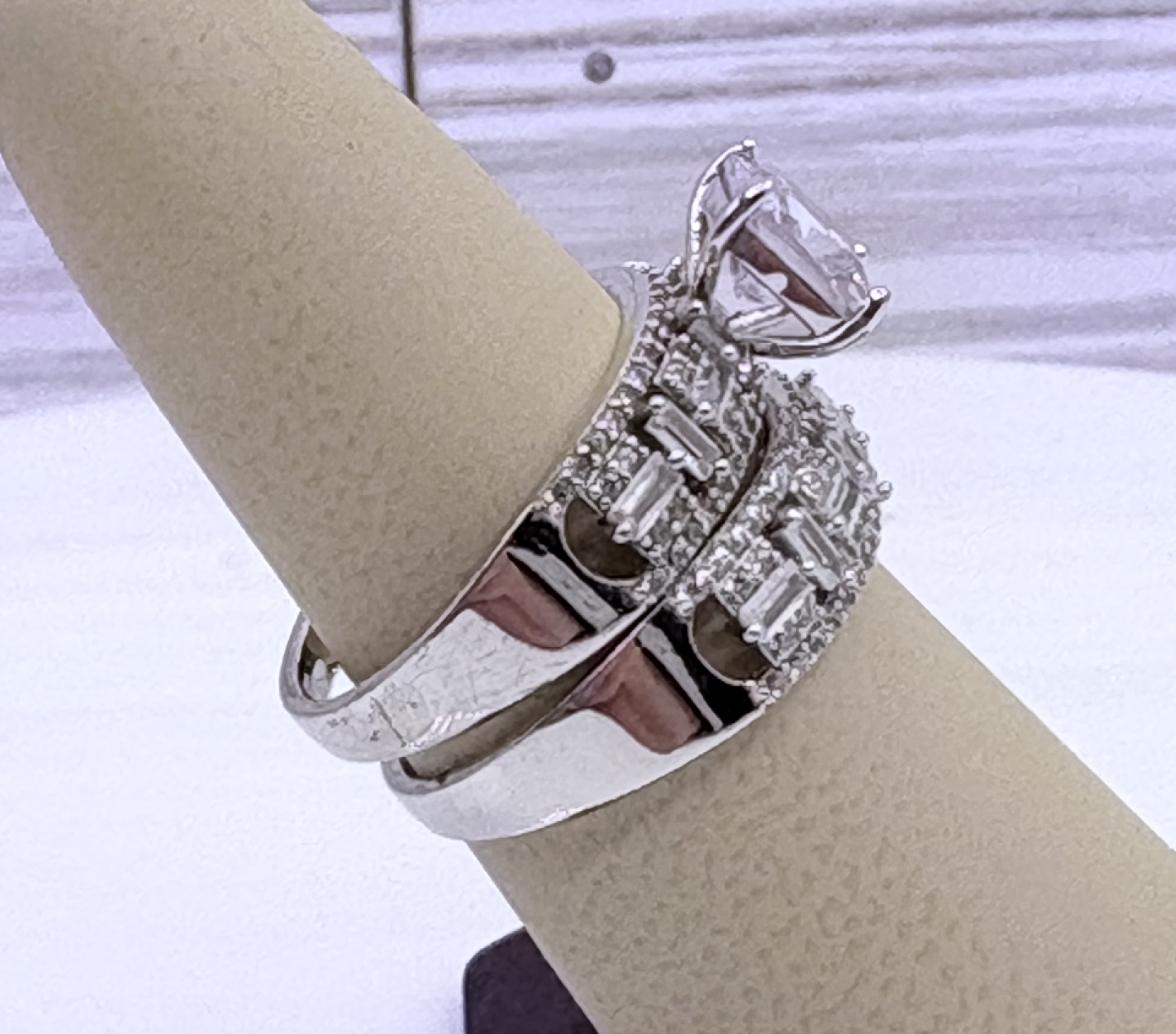 Stunning CZ Bridal Ring Set - photo 3