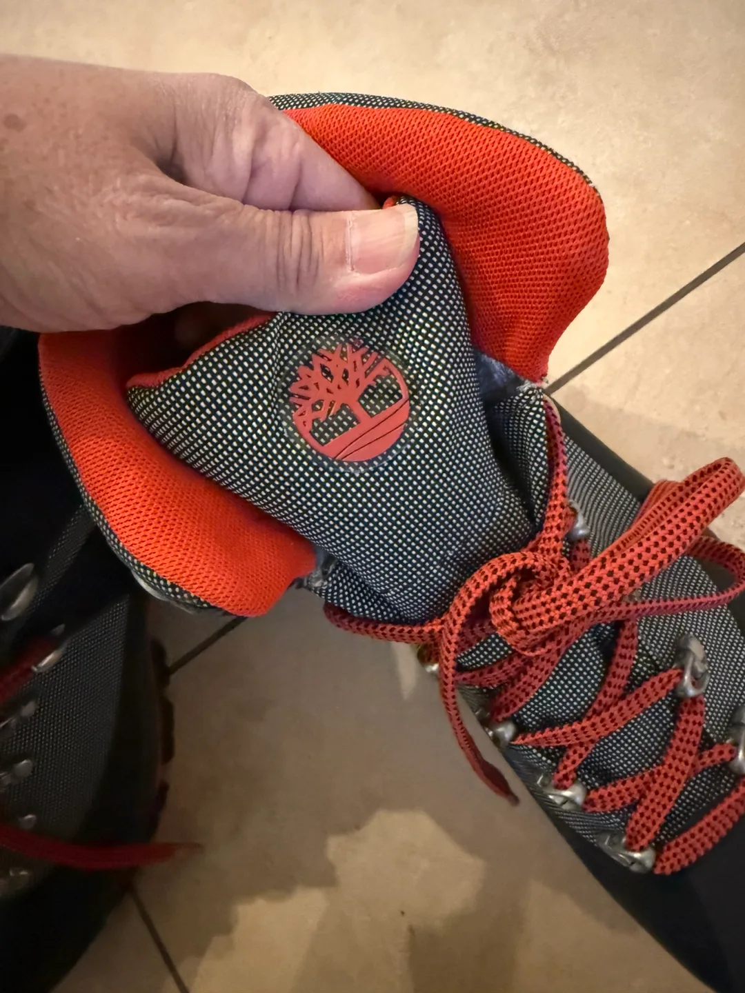 Timberland goretex men’s shoes - size 11.5 image indicator(3)