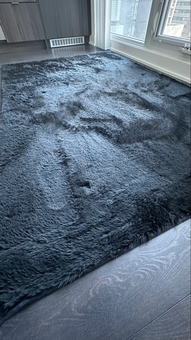 Ruggable Ink Black Plush Rug 6’x4’ image indicator(3)