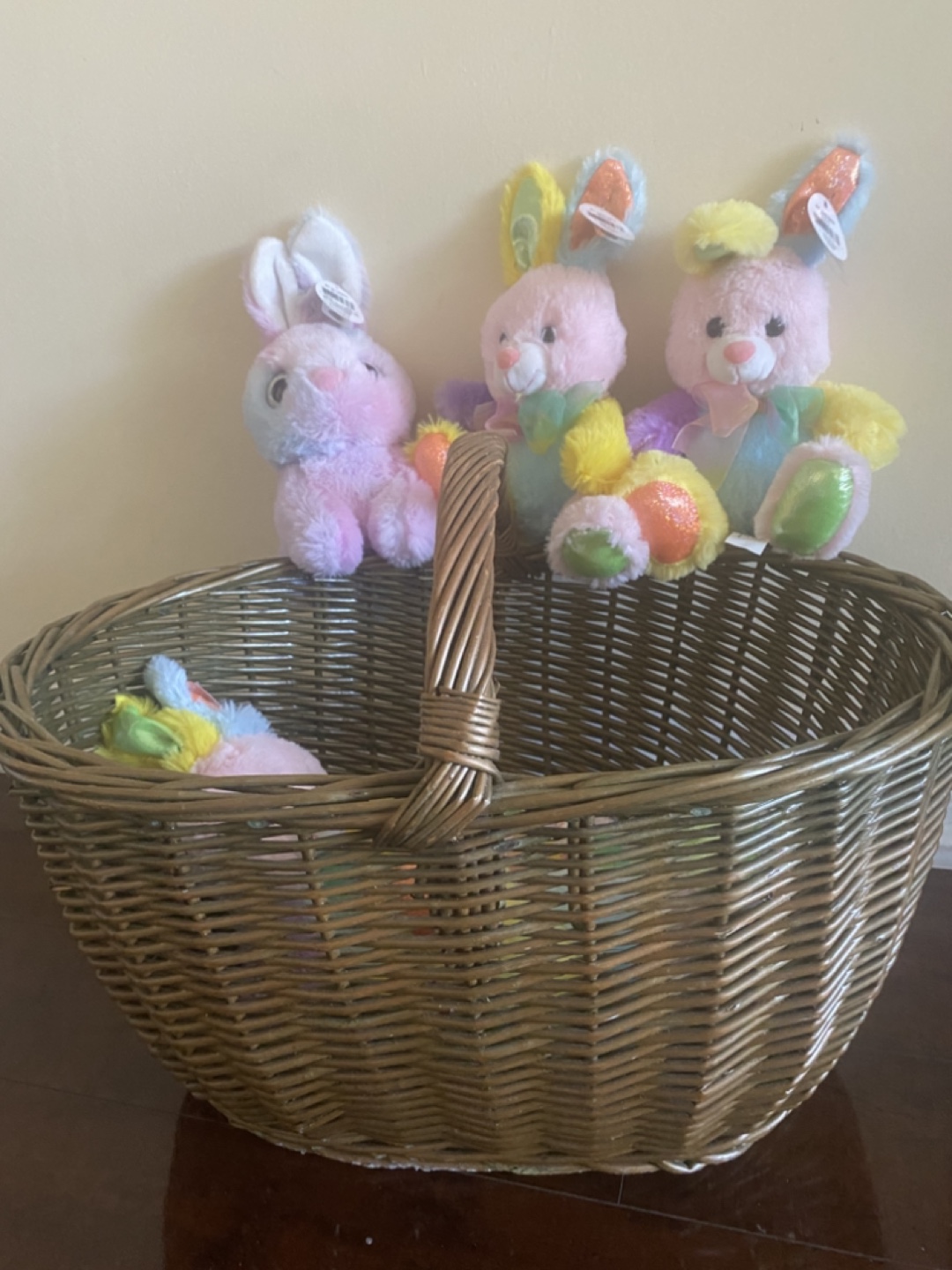 Easter Basket with Plush Bunnies - photo 2