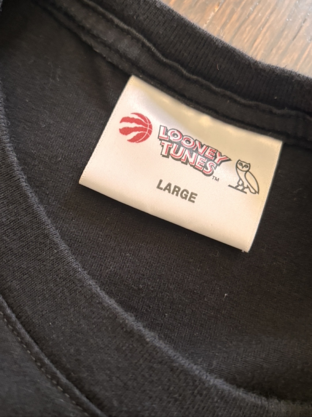 Drake OVO x Looney Tunes Raptors T-Shirt - Size Large - photo 3