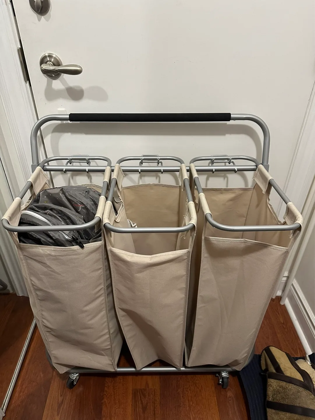 Mainstays 3 bin laundry sorters image indicator(2)