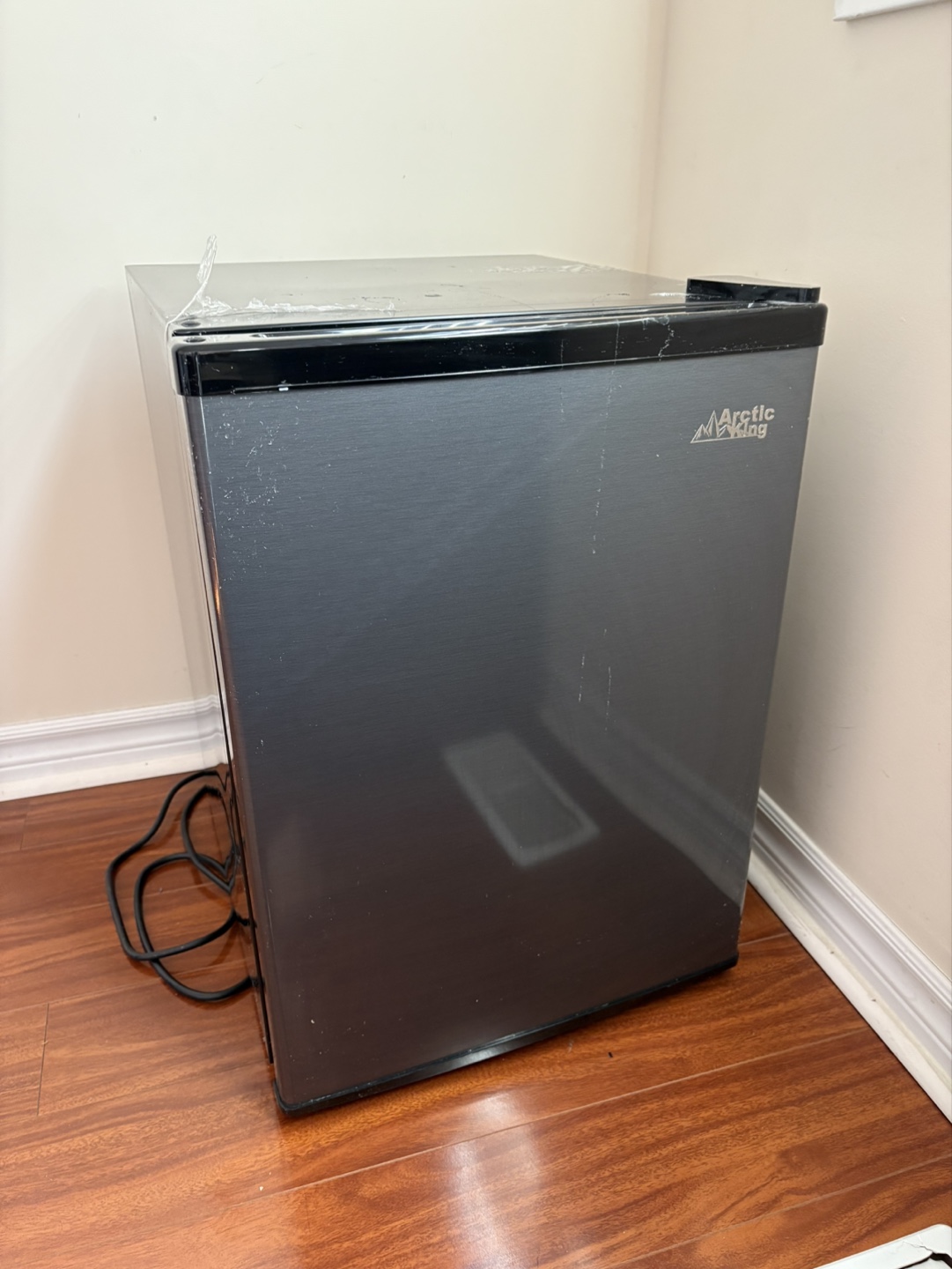 Arctic Air Mini Fridge