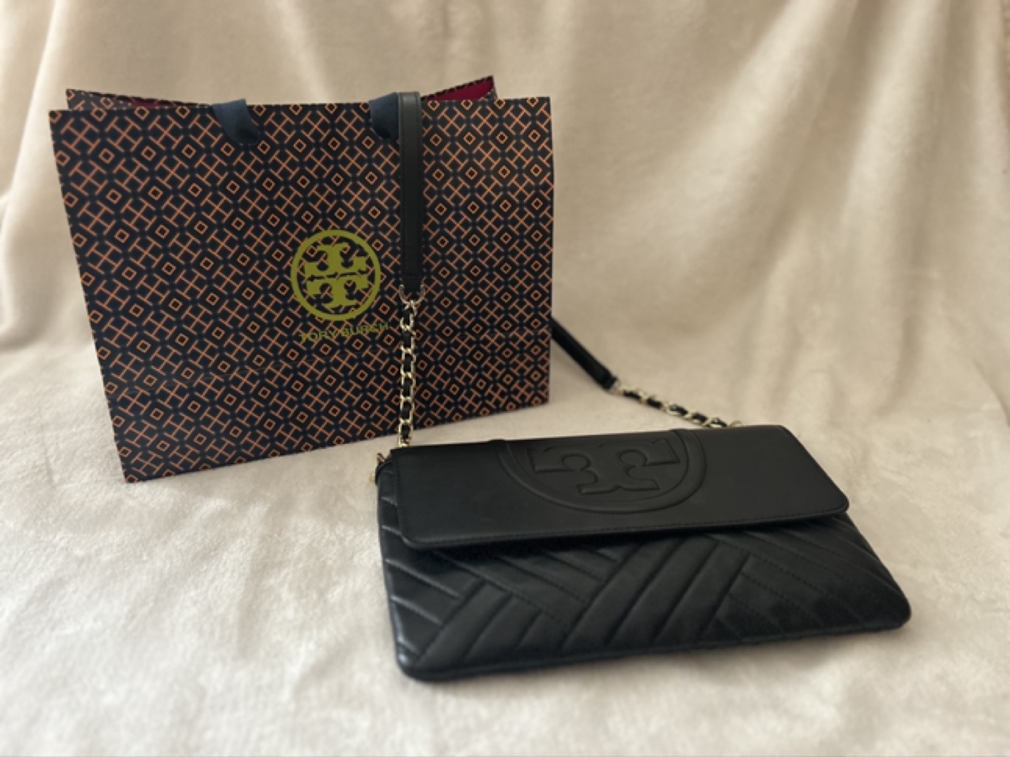 Tory Burch Black Quilted Leather  Bag 💚