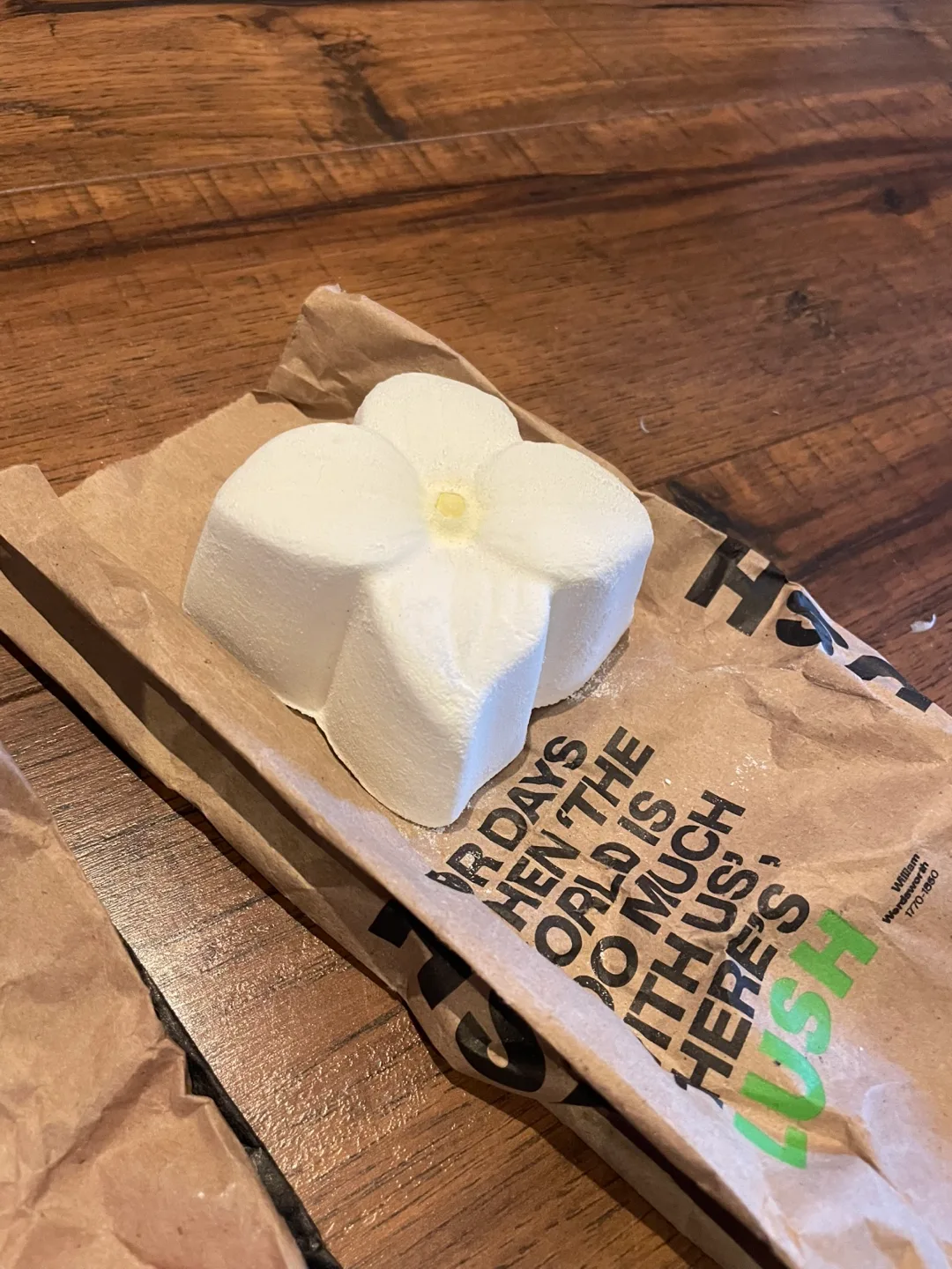 Lush bath bombs - Dinosaur and flower image indicator(3)