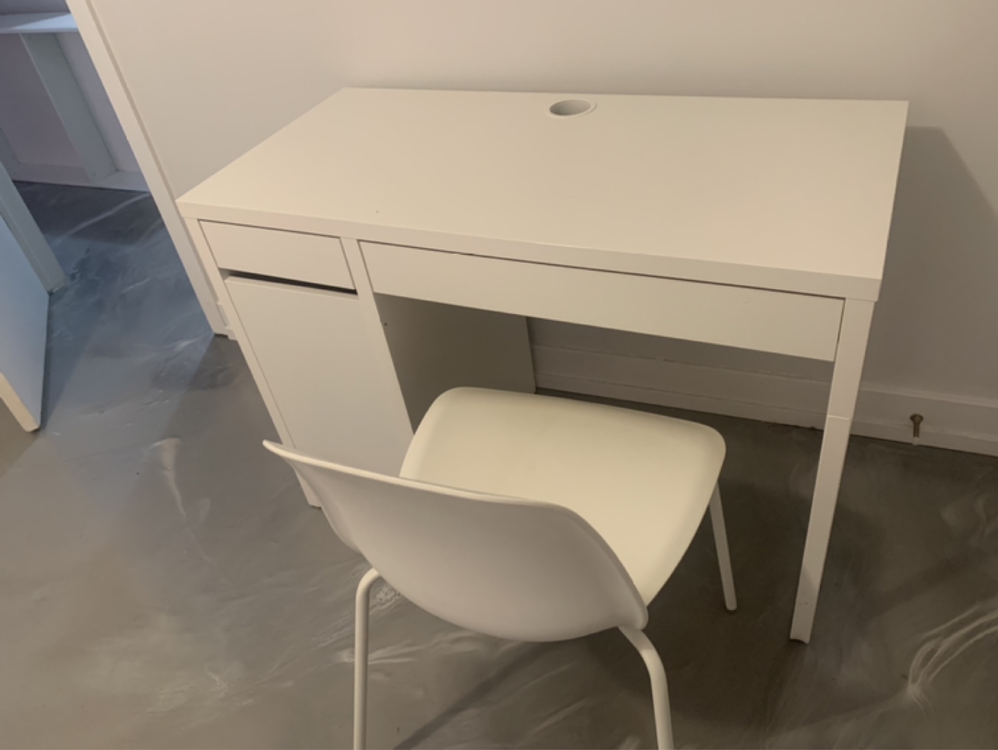 White Computer Desk with Chair - photo 2