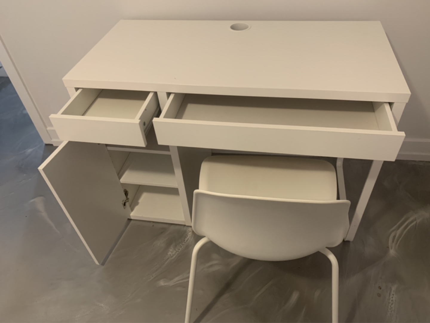 White Computer Desk with Chair