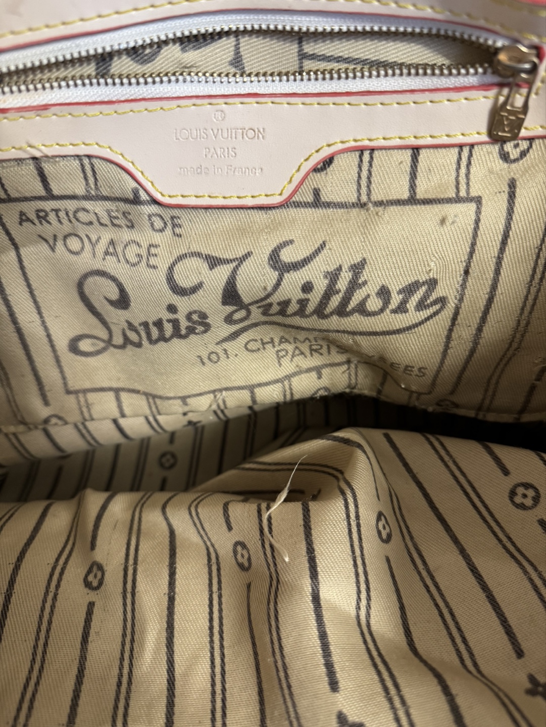 Authentic Louis Vuitton Monogram Speedy Tote Bag - photo 2
