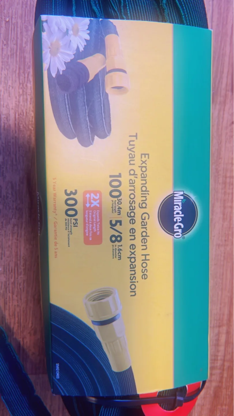 Miracle-Gro Expanding Garden Hose - 30m/100ft image indicator(2)