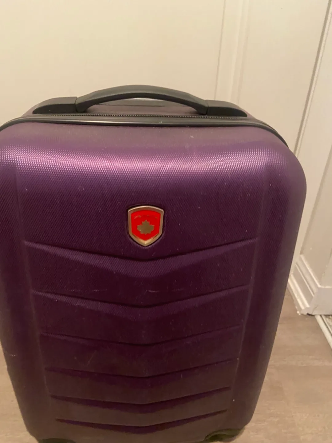 Purple Carry-on Suitcase image indicator(3)