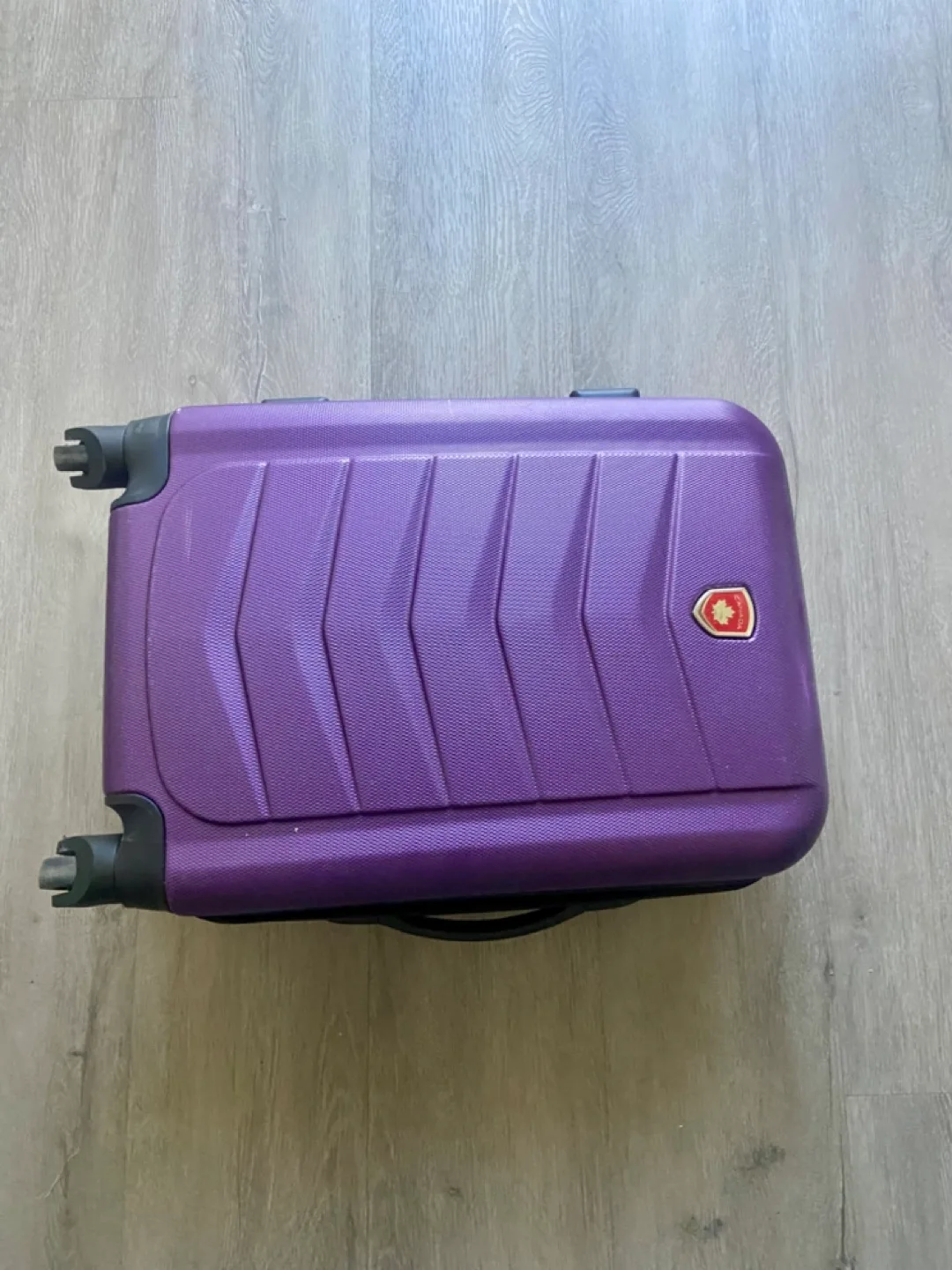 Purple Carry-on Suitcase image indicator(5)