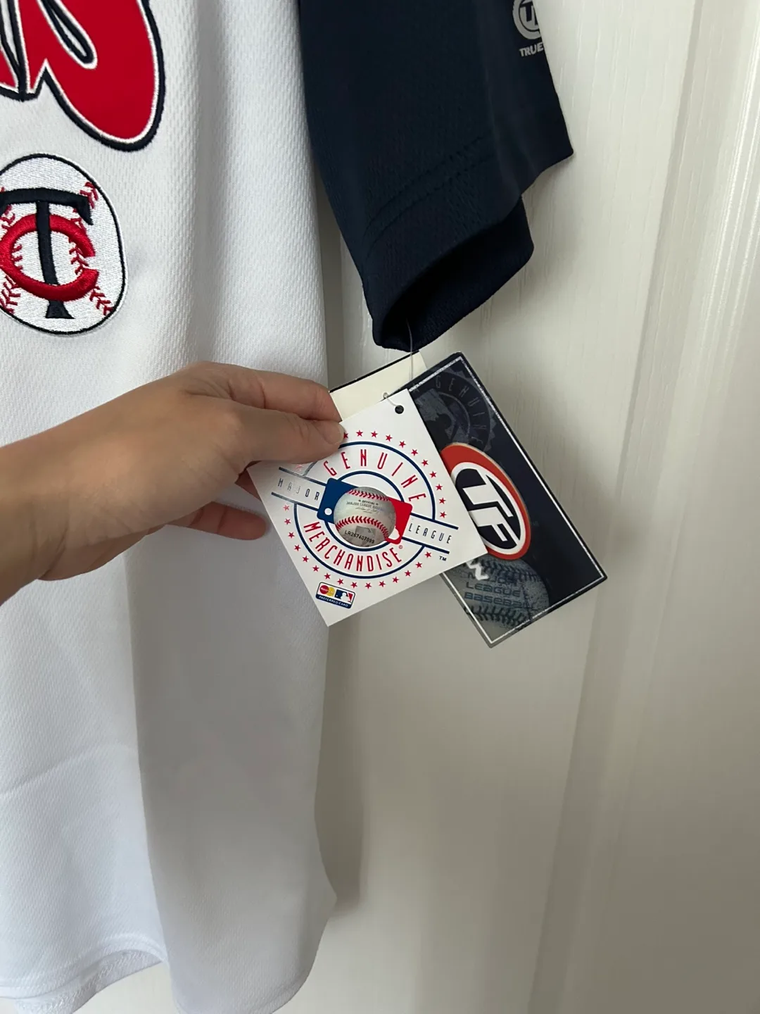 BNWT MLB Twins Men’s Jersey Shirt image indicator(3)