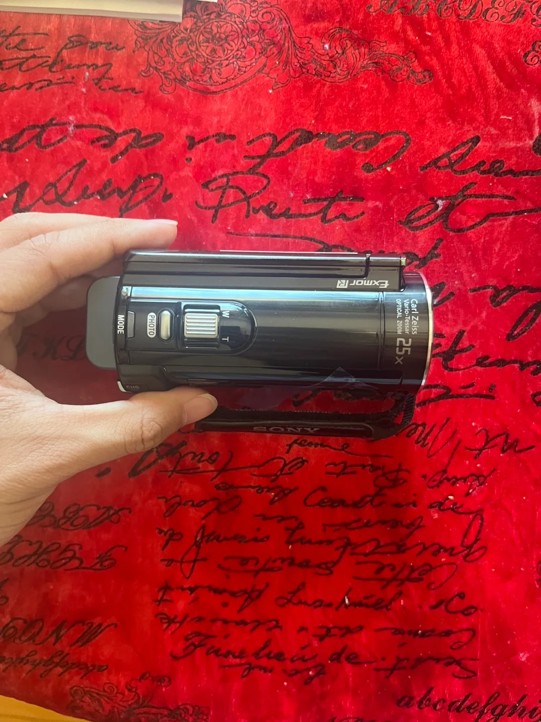 Sony Handycam HDR-CX110 Digital Video Camera Recorder - Black image indicator(8)