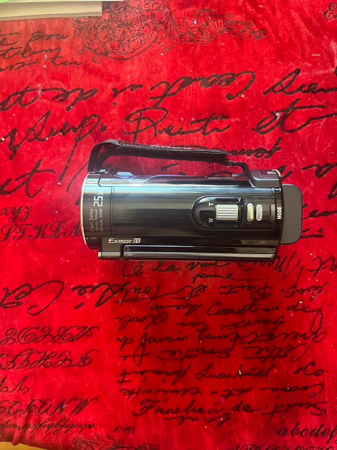 Sony Handycam HDR-CX110 Digital Video Camera Recorder - Black image indicator(10)