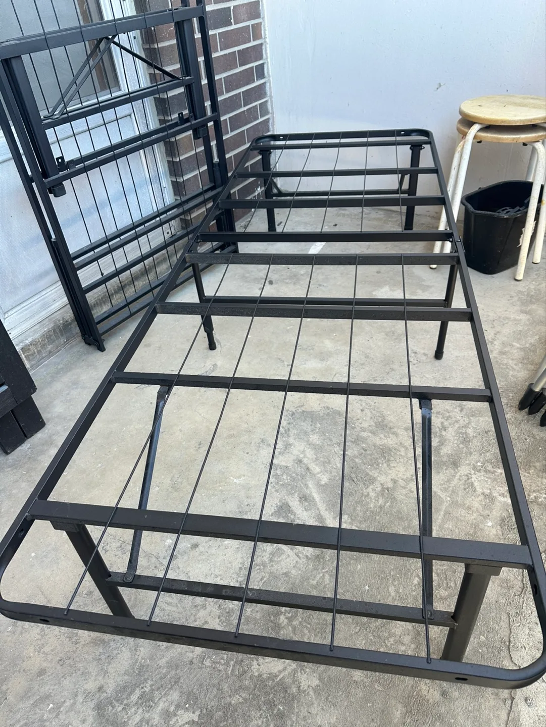 Zinus Double (Full) Metal Bed Frame thumbnail