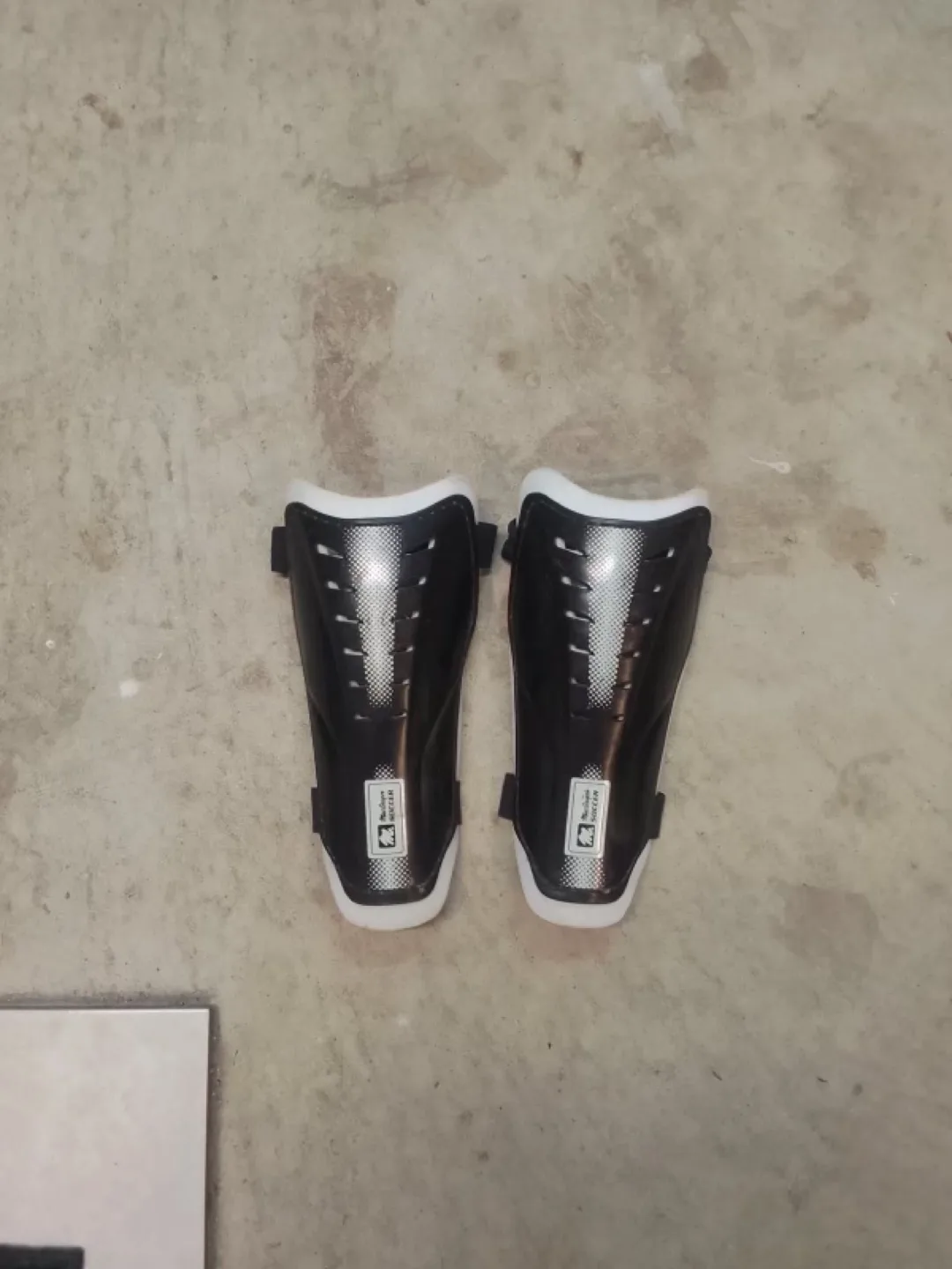 Adult Soccer Shin Guards image indicator(3)