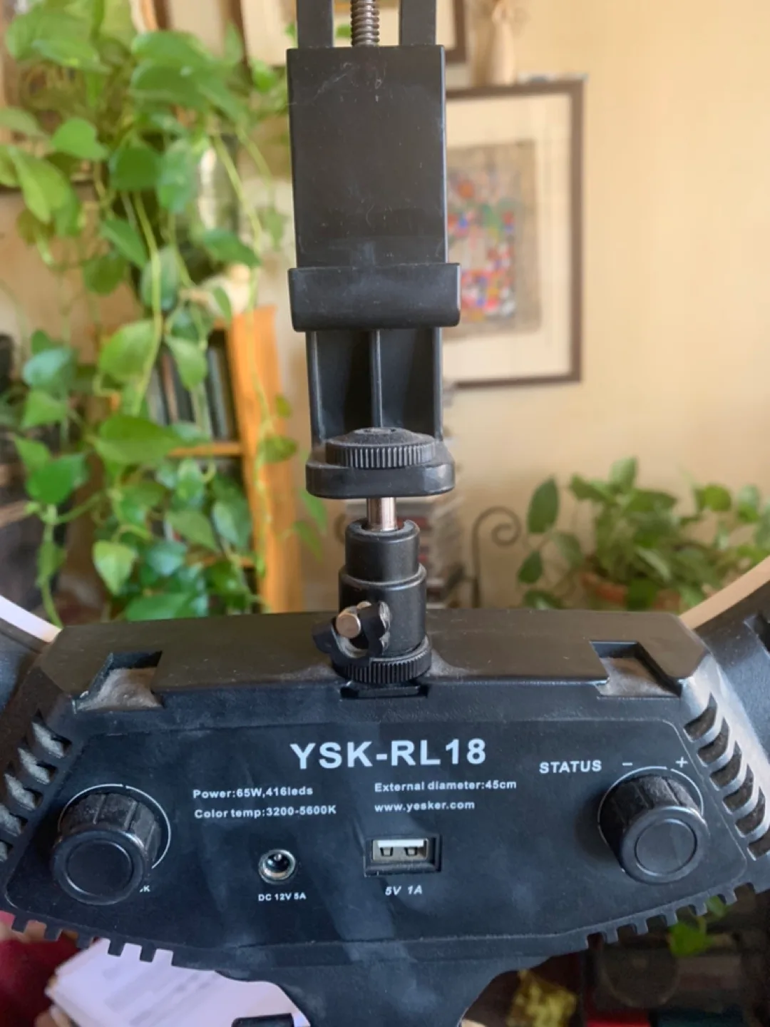 💚Yesiker 18-inch Ring Light with Stand and Remote image indicator(3)