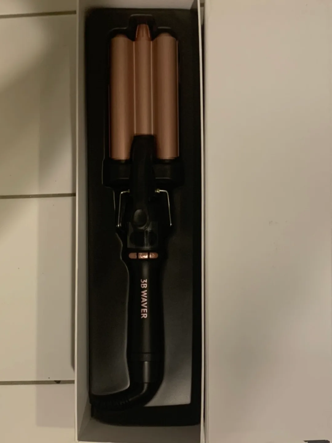 💚Beachwaver Co. 3B Waver Triple Barrel Curling Iron image indicator(3)