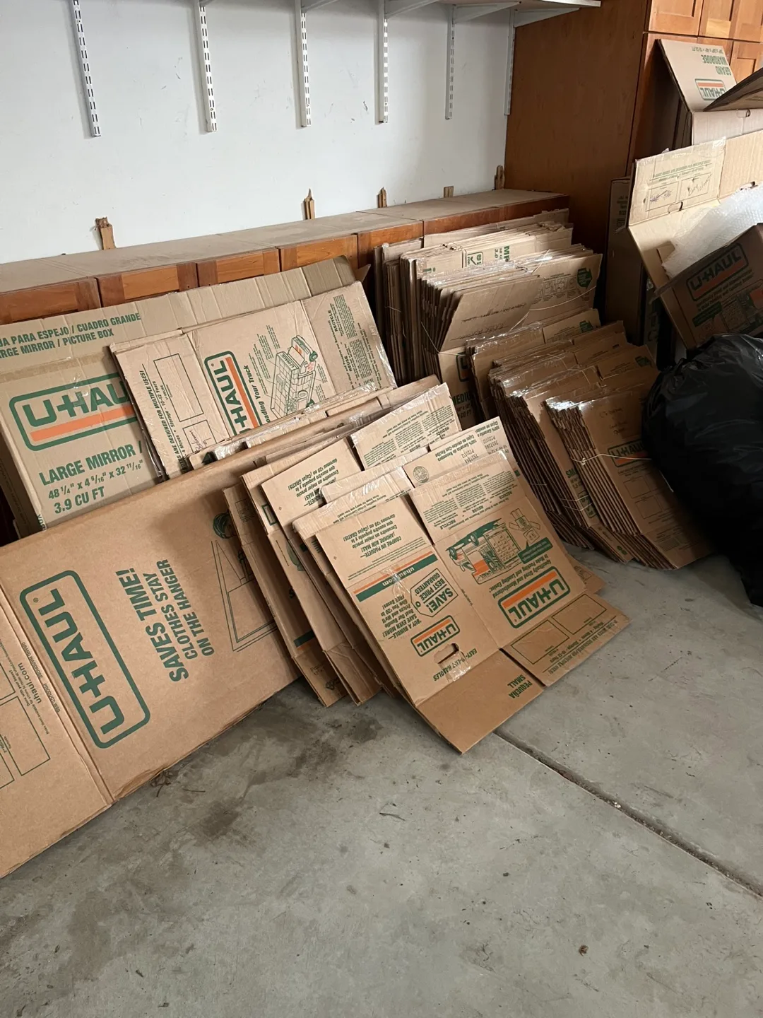U-Haul Moving Boxes - Lot of Boxes thumbnail