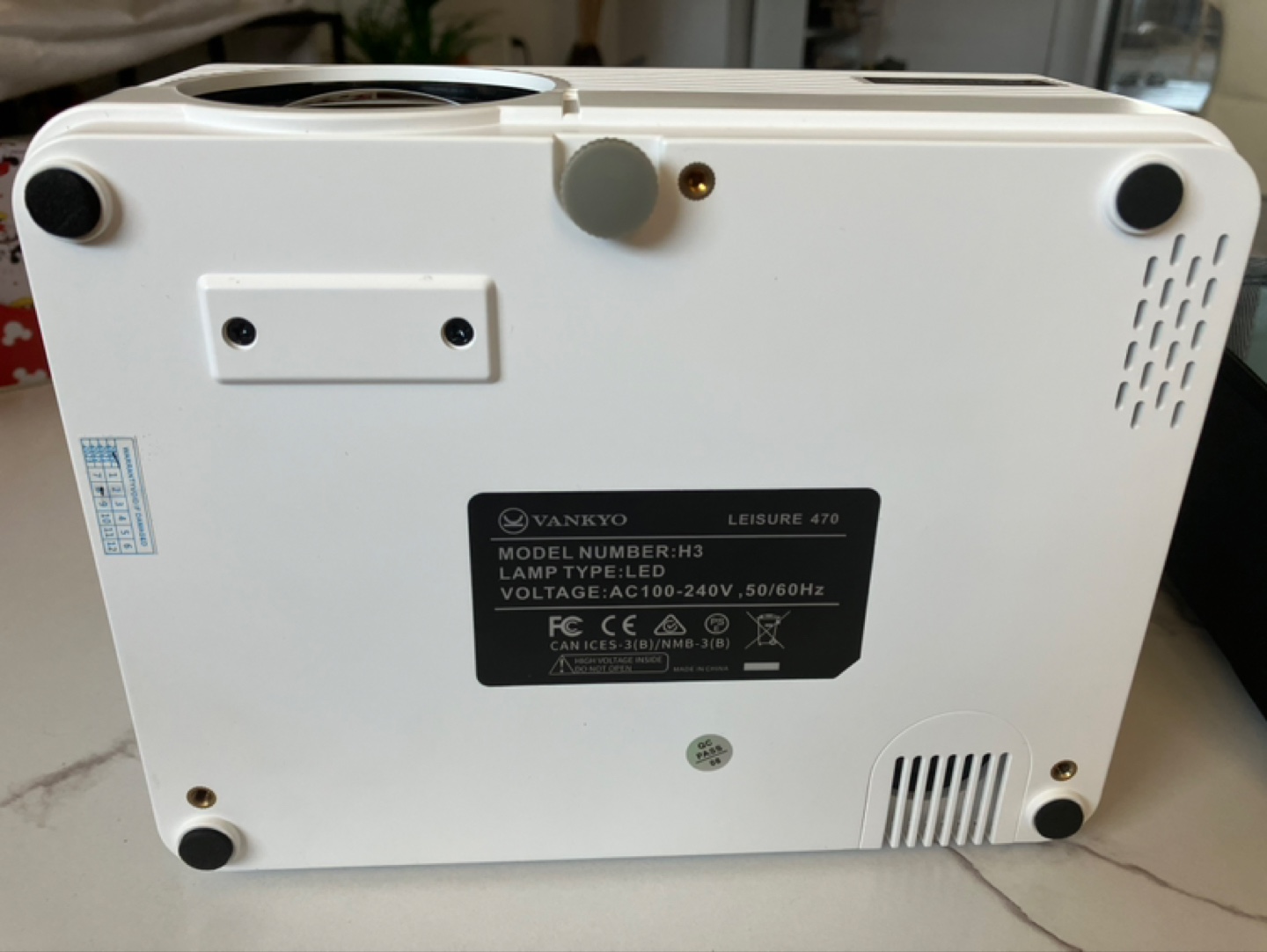Vankyo Leisure 470 Mini Projector - photo 3