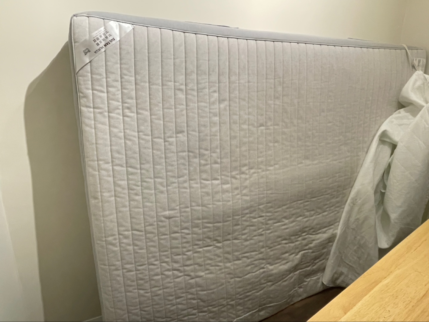 Ikea Queen mattress - photo 2