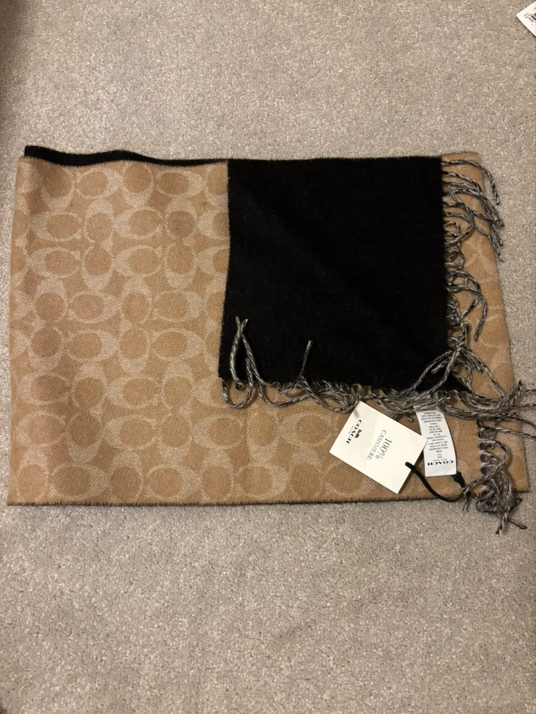 BNWT Coach 100% Cashmere Scarf Double Sided Signature image indicator(2)