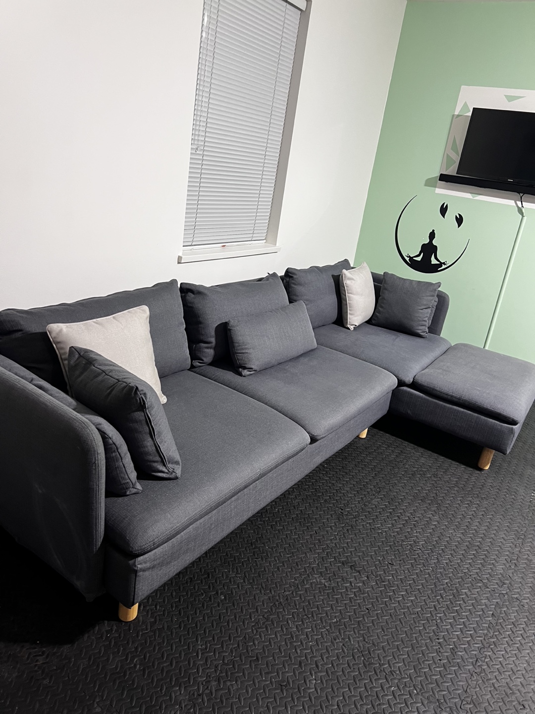 Grey Sectional Sofa  ( Delivery Available ) - photo 5
