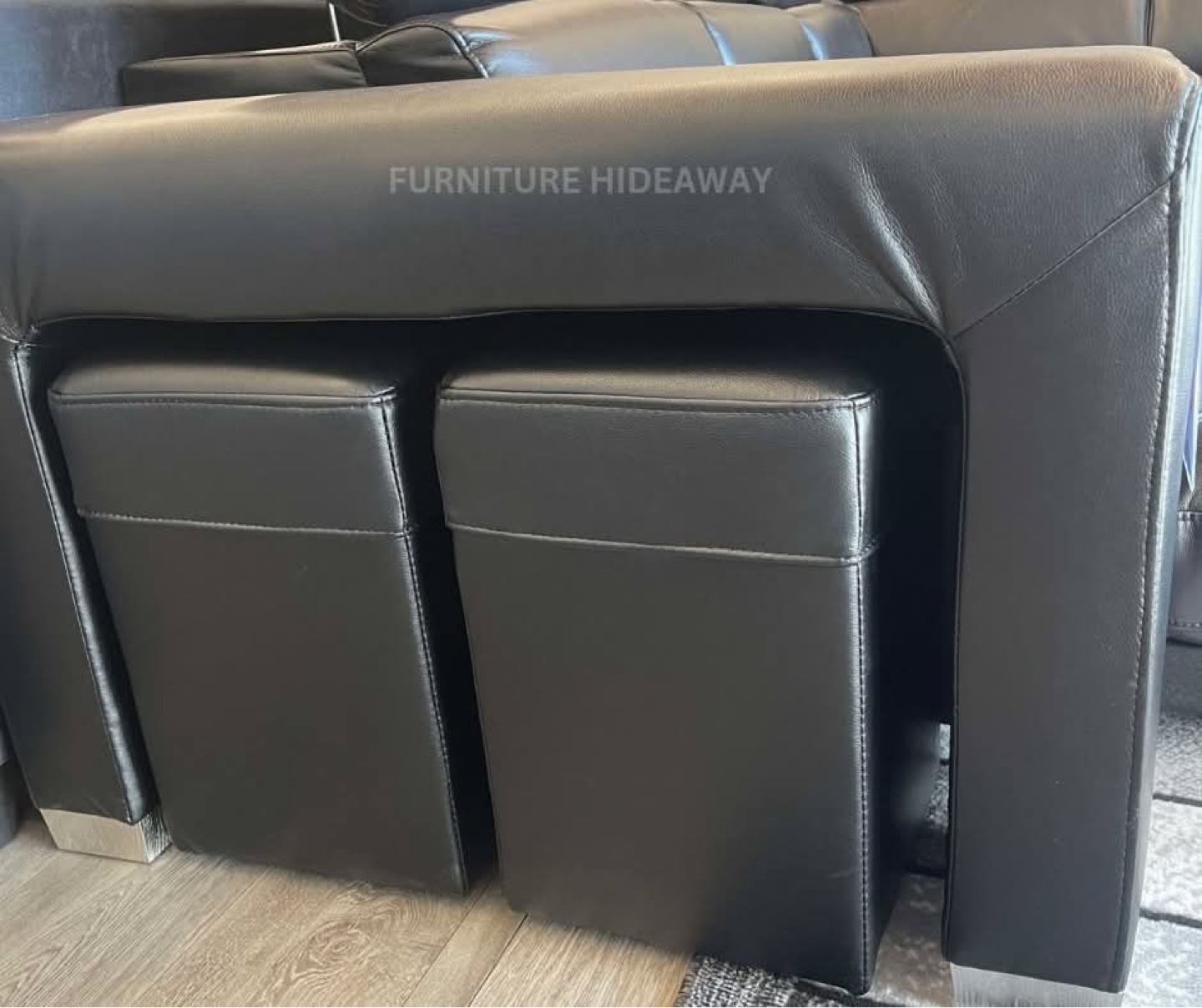 The Black Couch That Goes With Everything!🖤 - photo 2