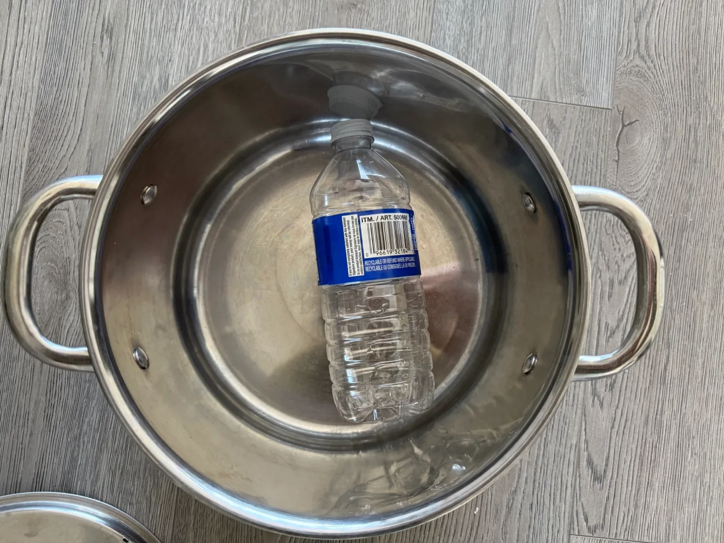 Stainless Steel Stock Pot with Lid image indicator(2)