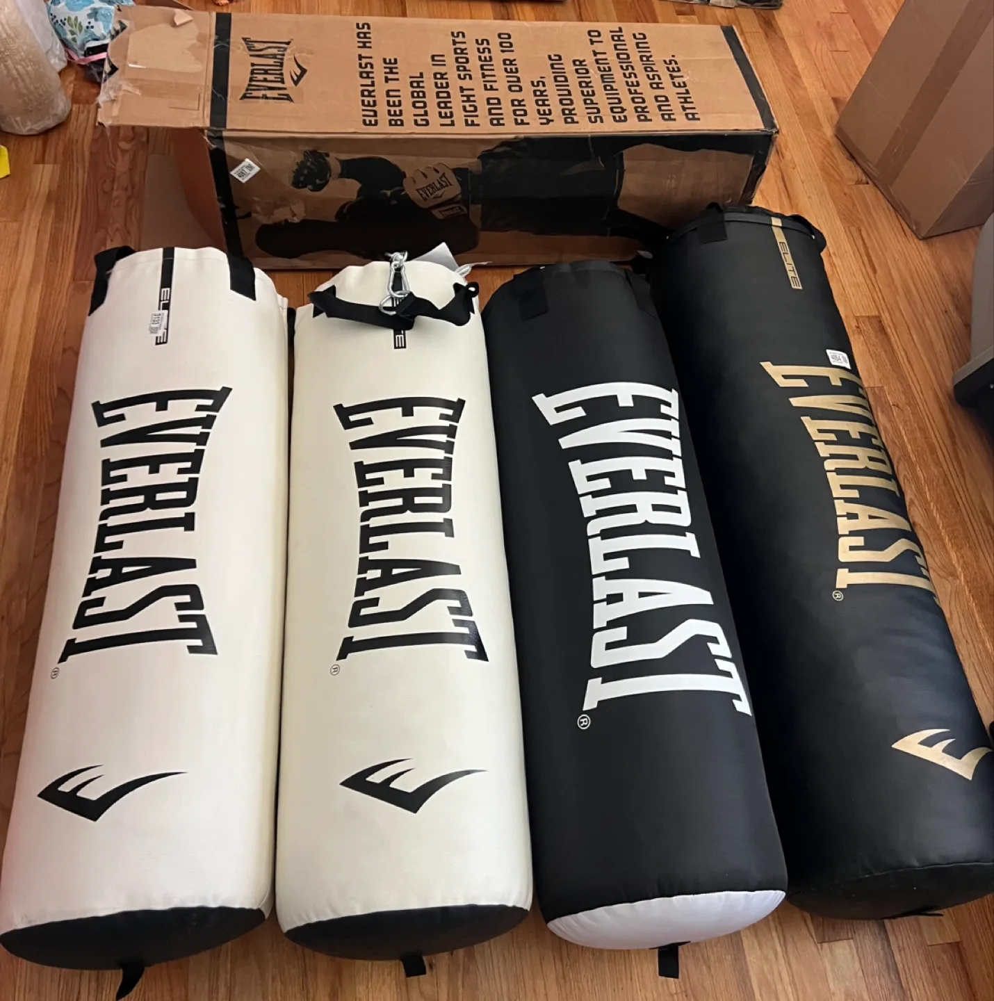 Everlast Elite Heavy Duty Punching Bags thumbnail