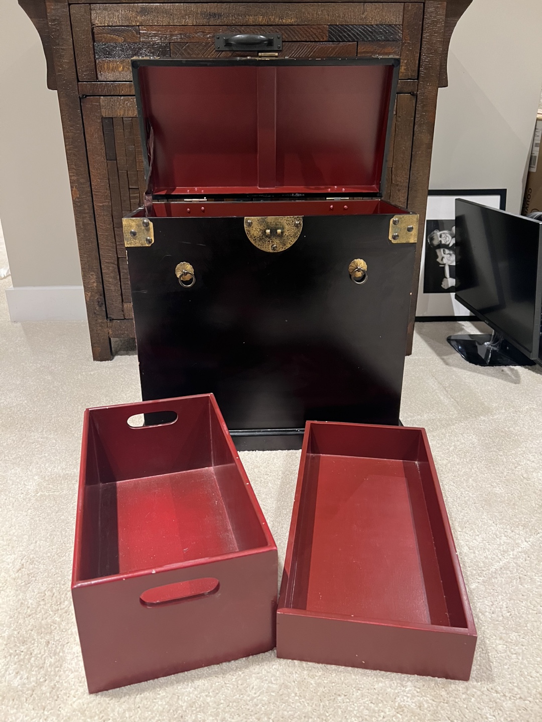 Asian-style Storage Trunk with Trays - photo 5