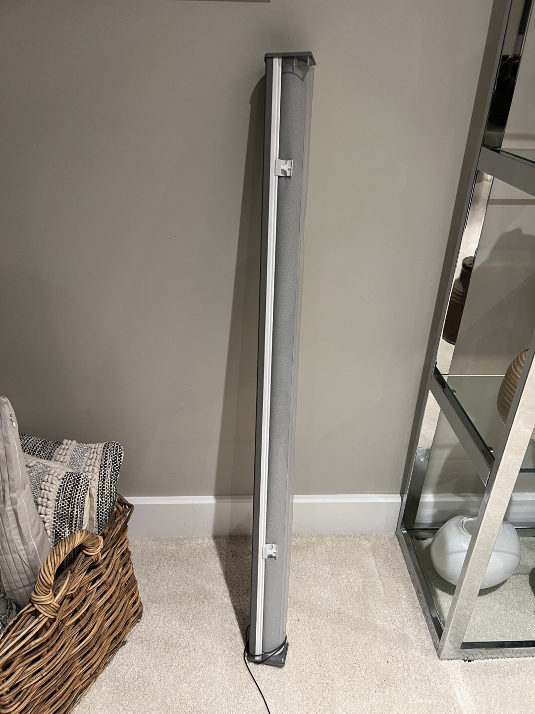Hunter Douglas Pull Shade
