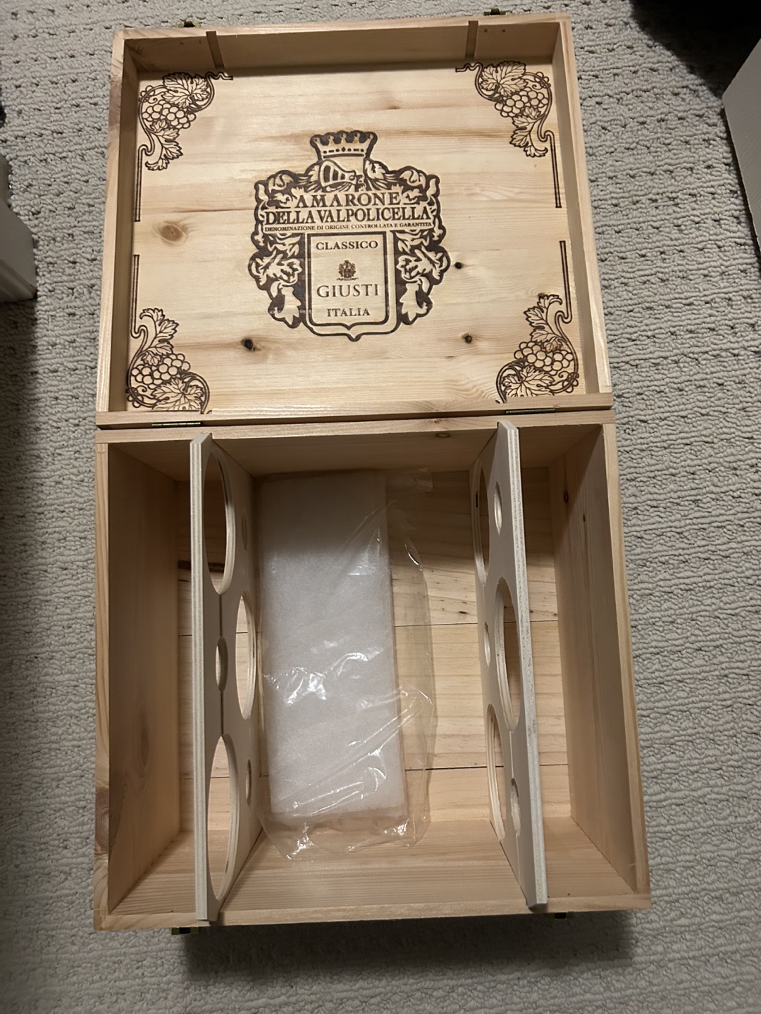 Empty Amarone della Valpolicella Wine Box