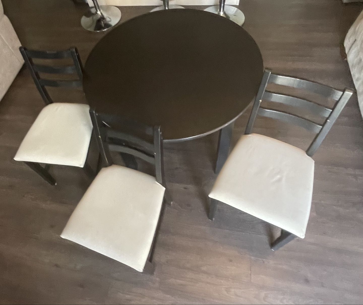 Modern 3-Piece Dining Set – Sleek & Space-Saving!