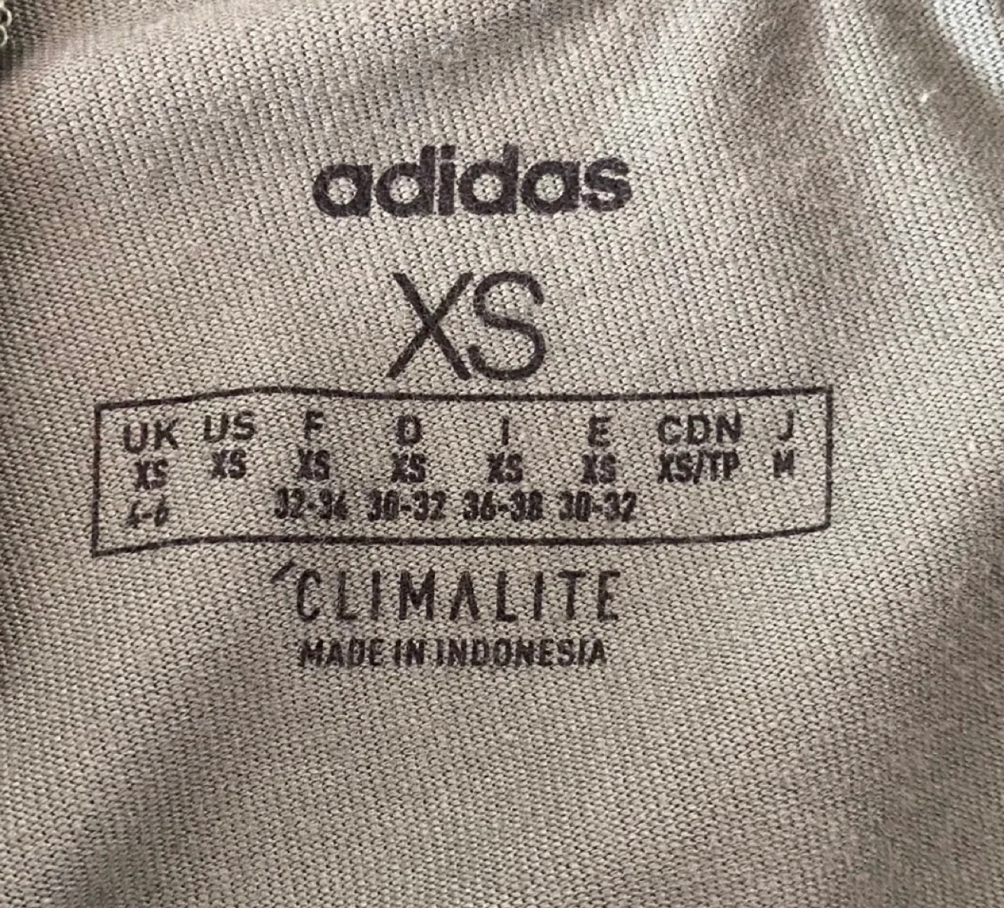 Adidas Climalite Camo Leggings - XS, fits 4 and under!😎 image indicator(3)