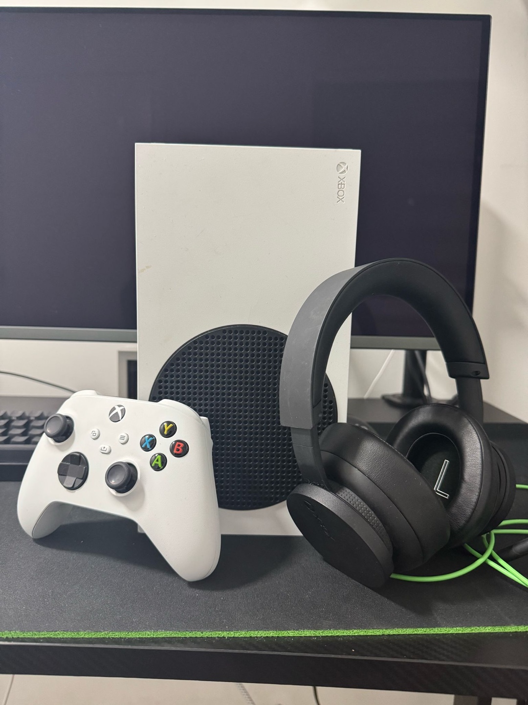 Xbox Series S Bundle - photo 4