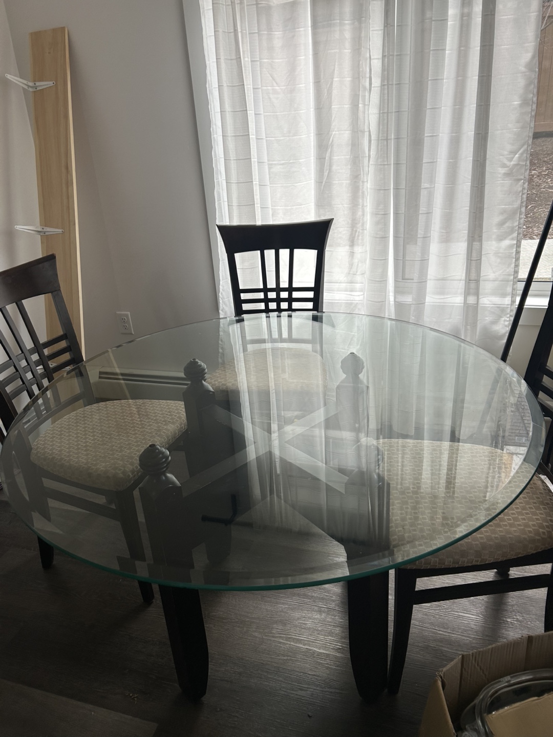 Glass-top dining table and four chairs - photo 2