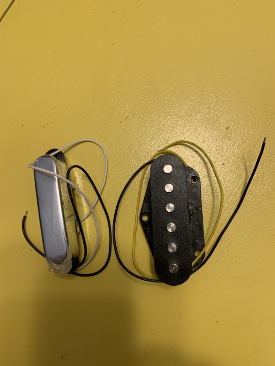 Guitar Parts Lot: Pickups, Tuning Pegs - photo 2