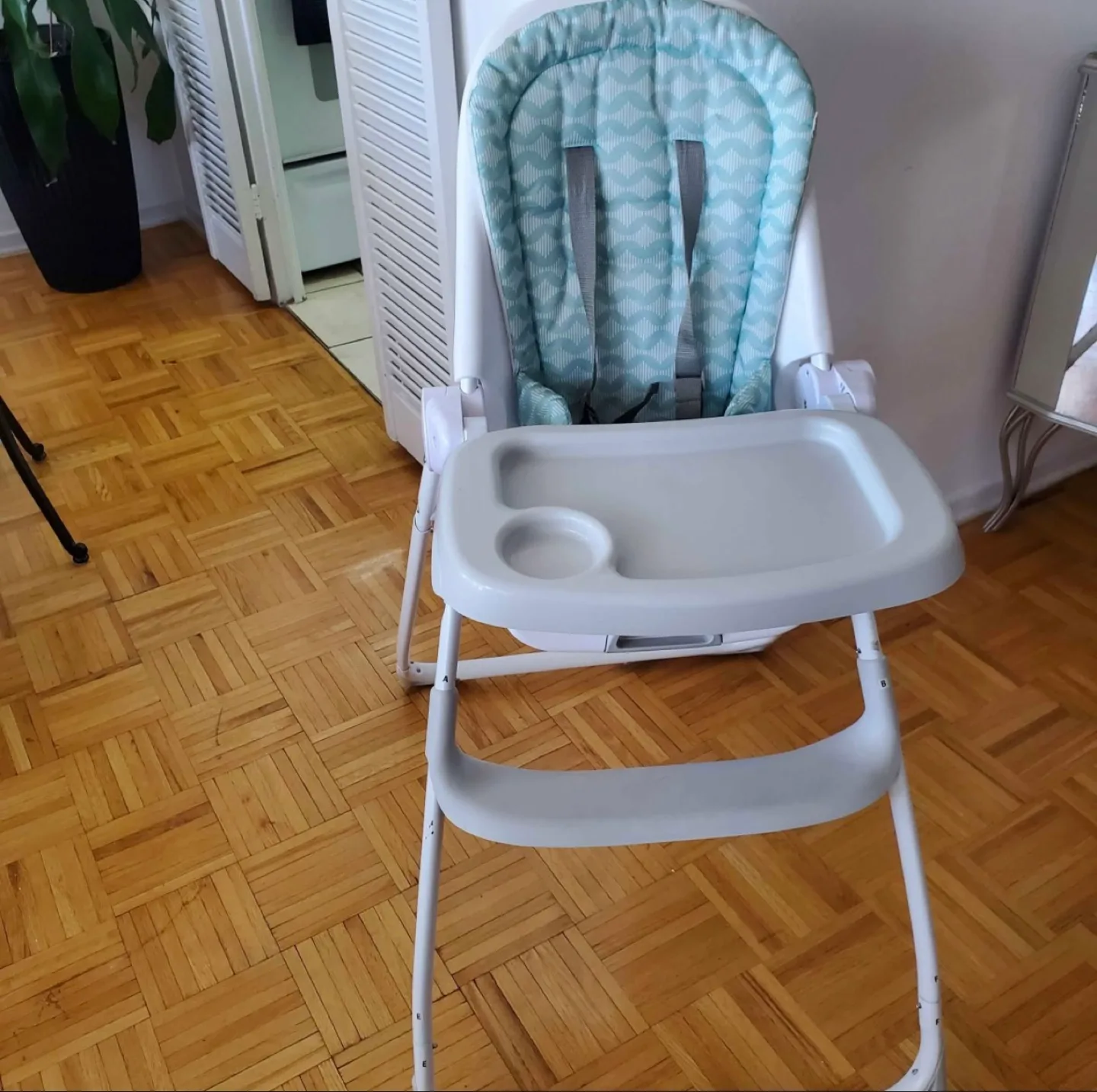 Baby High Chair - Teal and Grey image indicator(4)